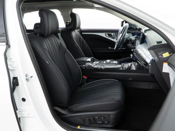 Kia K8 I Рестайлинг с пробегом 2025 года, цена 6 299 077 рублей, 57 км, седан, Автокод Объявления