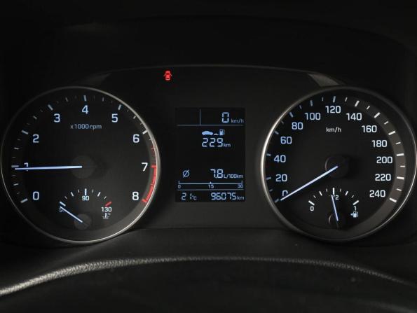 Hyundai Elantra VI (AD) с пробегом 2016 года, цена 1 399 000 рублей, 96075 км, седан, Автокод Объявления