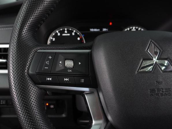 Mitsubishi Outlander IV с пробегом 2022 года, цена 4 558 000 рублей, 37835 км, внедорожник, Автокод Объявления