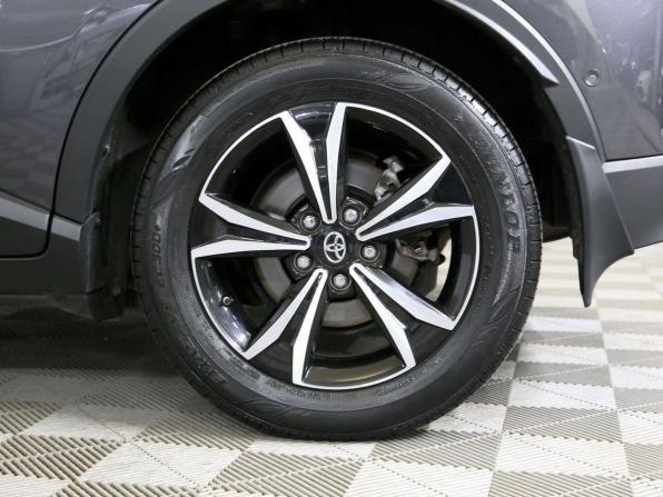 Toyota C-HR I Рестайлинг с пробегом 2020 года, цена 2 795 000 рублей, 29875 км, внедорожник, Автокод Объявления