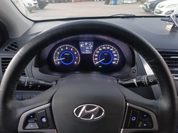 Hyundai Solaris I Рестайлинг с пробегом 2015 года, цена 749 000 рублей, 250224 км, седан, Автокод Объявления