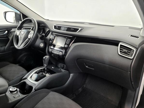Nissan Qashqai II с пробегом 2018 года, цена 2 000 000 рублей, 63715 км, внедорожник, Автокод Объявления