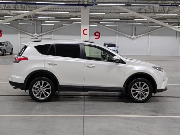 Toyota RAV4 IV (XA40) Рестайлинг с пробегом 2015 года, цена 2 430 000 рублей, 81246 км, внедорожник, Автокод Объявления