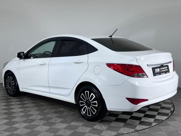 Hyundai Solaris I Рестайлинг с пробегом 2016 года, цена 998 000 рублей, 109500 км, седан, Автокод Объявления