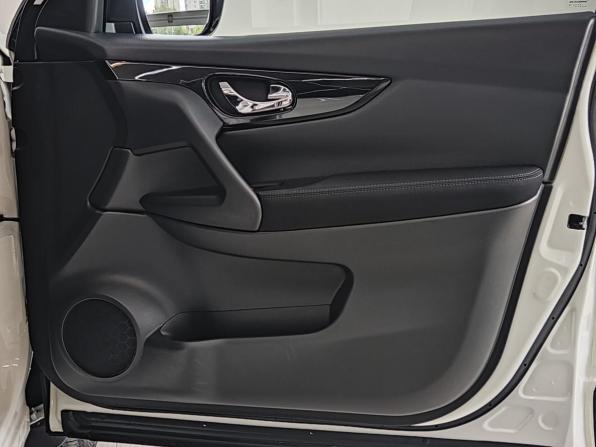 Nissan Qashqai II с пробегом 2016 года, цена 1 750 000 рублей, 132000 км, внедорожник, Автокод Объявления