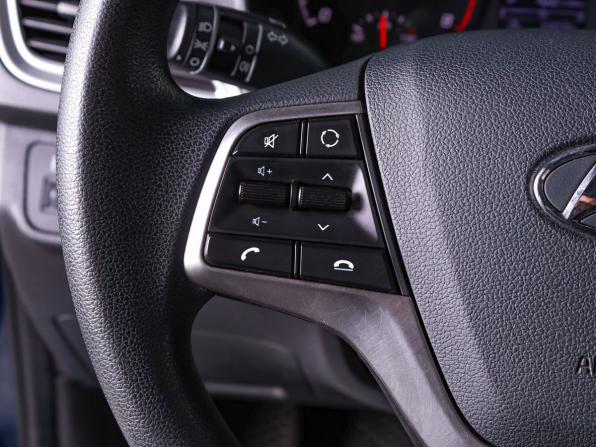 Hyundai Solaris II Рестайлинг с пробегом 2021 года, цена 1 599 000 рублей, 68000 км, седан, Автокод Объявления