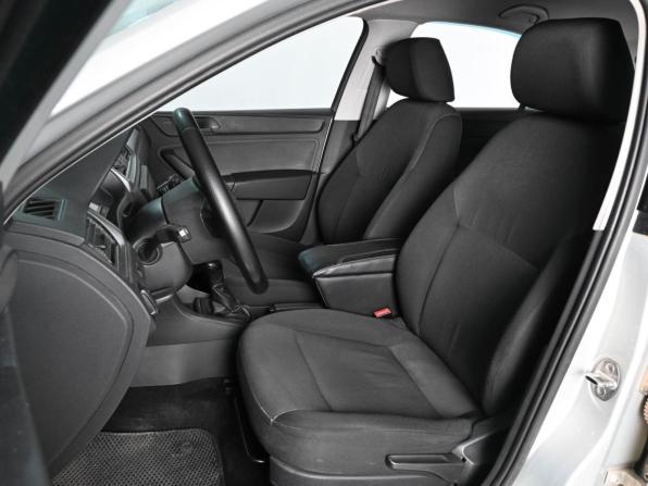 Skoda Rapid I с пробегом 2016 года, цена 1 160 000 рублей, 128807 км, лифтбек, Автокод Объявления