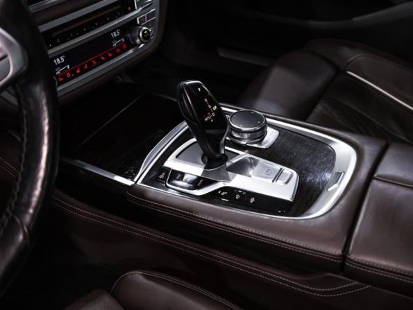 BMW 7 серии VI (G11/G12) с пробегом 2017 года, цена 3 699 700 рублей, 143366 км, седан, Автокод Объявления