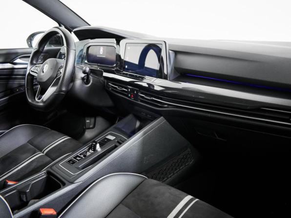 Volkswagen Golf VIII с пробегом 2021 года, цена 2 815 000 рублей, 53100 км, хэтчбек, Автокод Объявления