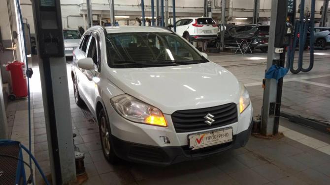 Suzuki SX4 II (S-Cross) с пробегом 2014 года, цена 854 000 рублей, 223277 км, хэтчбек, Автокод Объявления