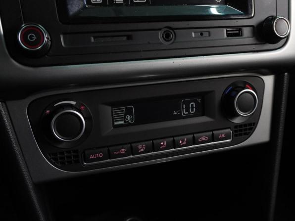 Volkswagen Polo V Рестайлинг с пробегом 2016 года, цена 1 113 000 рублей, 184991 км, седан, Автокод Объявления