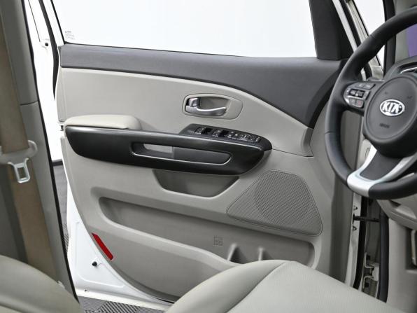 Kia Carnival III с пробегом 2016 года, цена 1 949 000 рублей, 228000 км, минивэн, Автокод Объявления