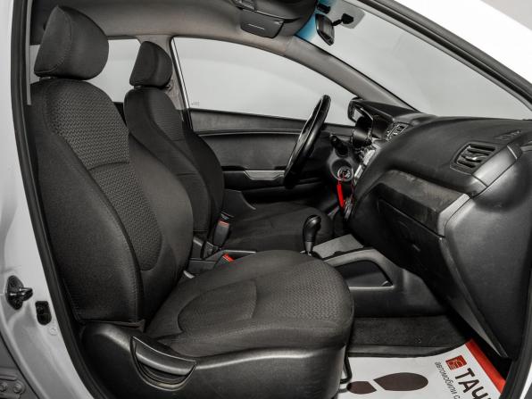 Kia Rio III Рестайлинг с пробегом 2015 года, цена 825 000 рублей, 151325 км, хэтчбек, Автокод Объявления
