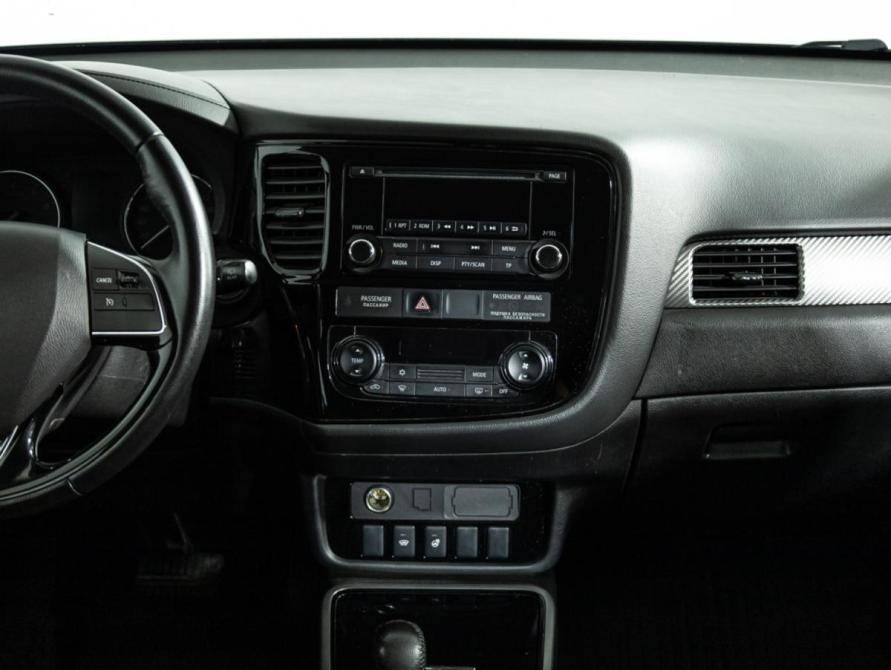 Mitsubishi Outlander III Рестайлинг 2 Санкт-Петербург  - изображение 14