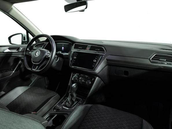 Volkswagen Tiguan II с пробегом 2018 года, цена 2 500 000 рублей, 133100 км, внедорожник, Автокод Объявления