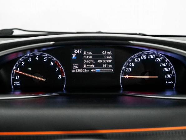 Toyota Sienta II Рестайлинг с пробегом 2018 года, цена 1 349 500 рублей, 128303 км, компактвэн, Автокод Объявления