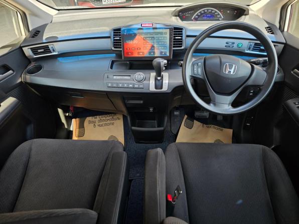 Honda Freed I Рестайлинг с пробегом 2012 года, цена 1 240 000 рублей, 153700 км, компактвэн, Автокод Объявления