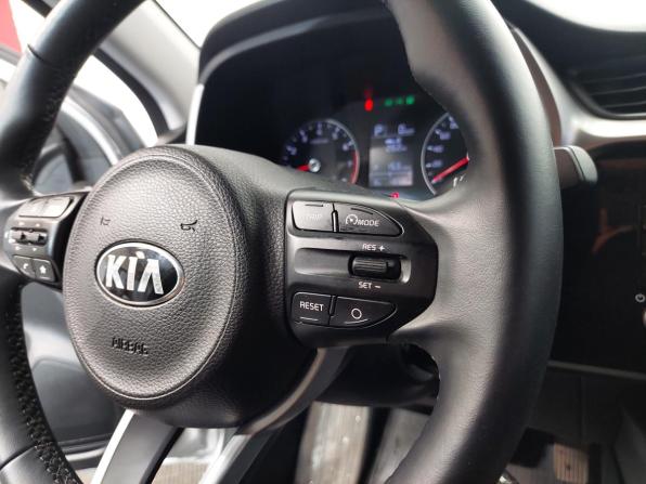 Kia Rio IV Рестайлинг с пробегом 2021 года, цена 1 930 000 рублей, 49500 км, хэтчбек, Автокод Объявления