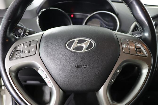 Hyundai ix35 I Рестайлинг с пробегом 2013 года, цена 1 379 990 рублей, 136002 км, внедорожник, Автокод Объявления