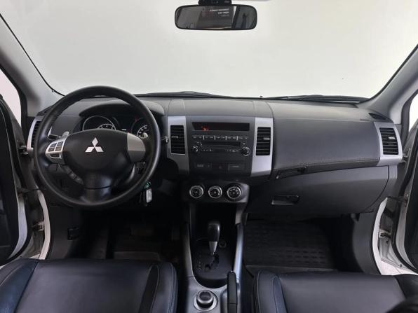Mitsubishi Outlander II Рестайлинг с пробегом 2010 года, цена 1 200 000 рублей, 266104 км, внедорожник, Автокод Объявления