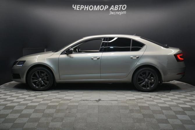 Skoda Octavia III (A7) Рестайлинг с пробегом 2019 года, цена 2 250 000 рублей, 196609 км, лифтбек, Автокод Объявления