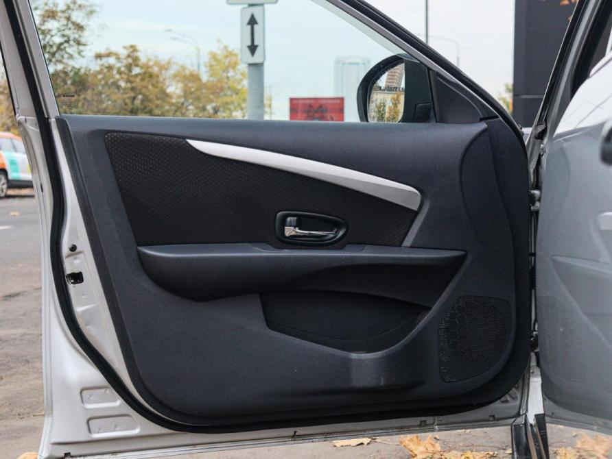 Nissan Almera III (G15) Москва  - изображение 12
