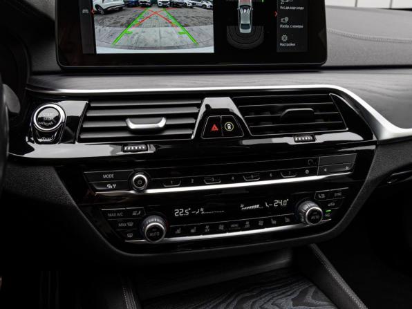 BMW 5 серии VII (G30/G31/G38) Рестайлинг с пробегом 2021 года, цена 6 148 000 рублей, 66850 км, седан, Автокод Объявления