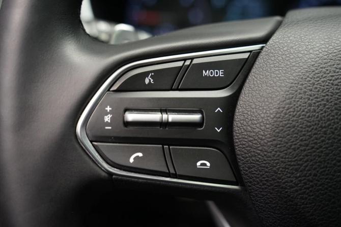 Hyundai Santa Fe IV Рестайлинг с пробегом 2021 года, цена 4 099 000 рублей, 77082 км, внедорожник, Автокод Объявления