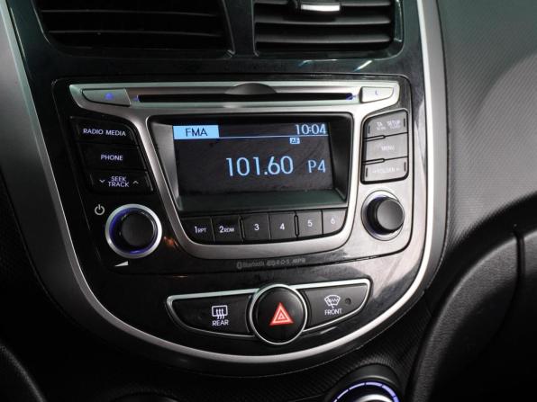 Hyundai Solaris I Рестайлинг с пробегом 2015 года, цена 999 000 рублей, 194227 км, хэтчбек, Автокод Объявления