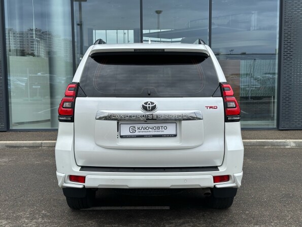 Toyota Land Cruiser Prado 150 Series Рестайлинг 2 с пробегом 2019 года, цена 4 570 000 рублей, 260000 км, внедорожник, Автокод Объявления