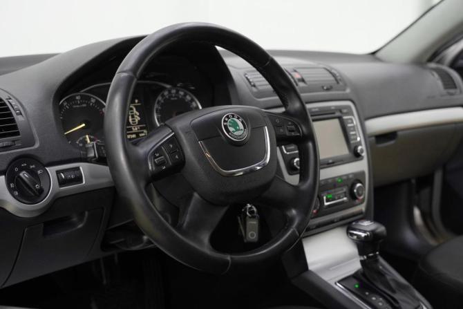 Skoda Octavia II (A5) Рестайлинг с пробегом 2011 года, цена 529 000 рублей, 150877 км, лифтбек, Автокод Объявления