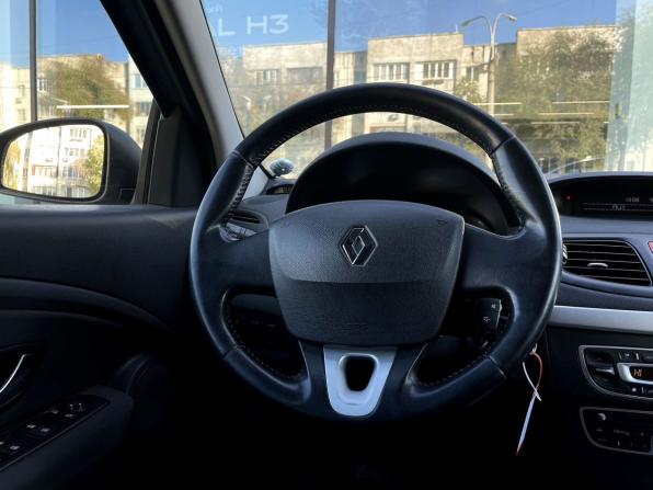 Renault Megane III с пробегом 2011 года, цена 640 000 рублей, 169535 км, хэтчбек, Автокод Объявления