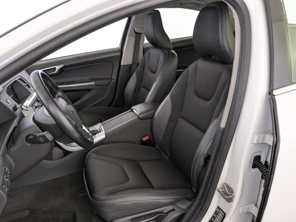 Volvo S60 II Рестайлинг с пробегом 2017 года, цена 2 100 000 рублей, 61101 км, седан, Автокод Объявления