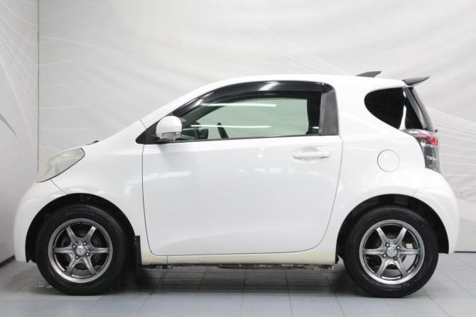Toyota iQ с пробегом 2009 года, цена 599 000 рублей, 114603 км, хэтчбек, Автокод Объявления