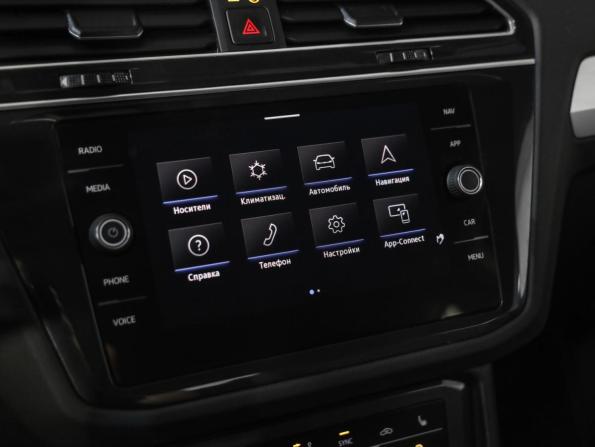 Volkswagen Tiguan II Рестайлинг с пробегом 2021 года, цена 2 599 000 рублей, 74476 км, внедорожник, Автокод Объявления