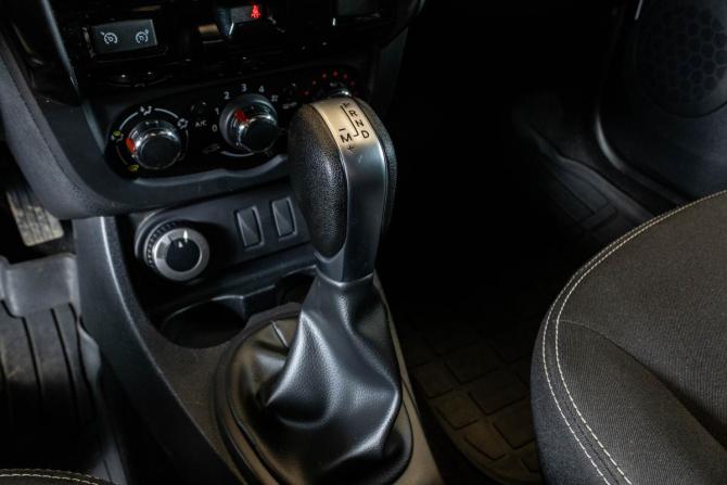 Renault Duster I Рестайлинг с пробегом 2018 года, цена 1 369 000 рублей, 173230 км, внедорожник, Автокод Объявления