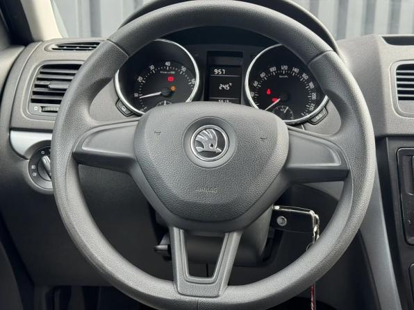 Skoda Yeti I Рестайлинг с пробегом 2016 года, цена 1 200 000 рублей, 94300 км, внедорожник, Автокод Объявления