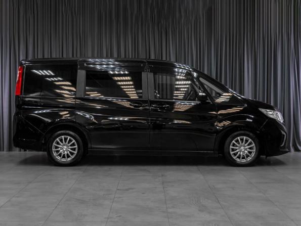 Honda Stepwgn V с пробегом 2015 года, цена 1 549 000 рублей, 153938 км, минивэн, Автокод Объявления