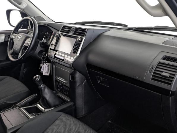 Toyota Land Cruiser Prado 150 Series Рестайлинг 2 с пробегом 2018 года, цена 4 350 000 рублей, 84348 км, внедорожник, Автокод Объявления
