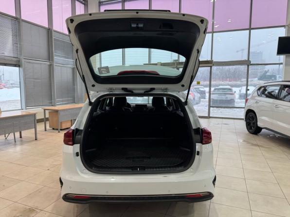 Kia Ceed III Рестайлинг с пробегом 2021 года, цена 2 020 000 рублей, 30538 км, универсал, Автокод Объявления