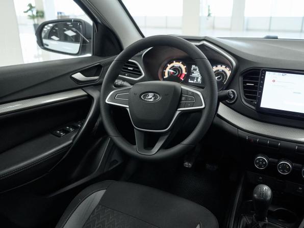 Lada (ВАЗ) Vesta I Рестайлинг (NG) с пробегом 2023 года, цена 1 235 000 рублей, 28808 км, седан, Автокод Объявления