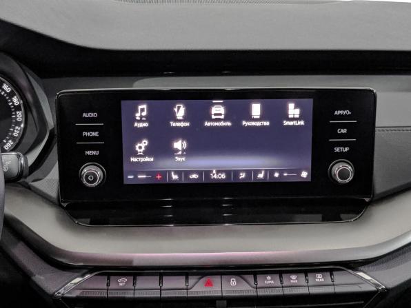 Skoda Octavia IV (A8) с пробегом 2021 года, цена 2 425 000 рублей, 53778 км, лифтбек, Автокод Объявления