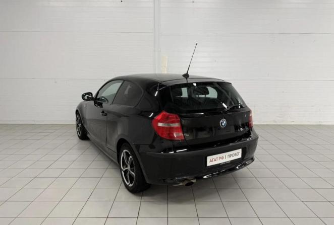 BMW 1 серии I (E81/E82/E87/E88) Рестайлинг с пробегом 2009 года, цена 575 000 рублей, 136880 км, хэтчбек, Автокод Объявления