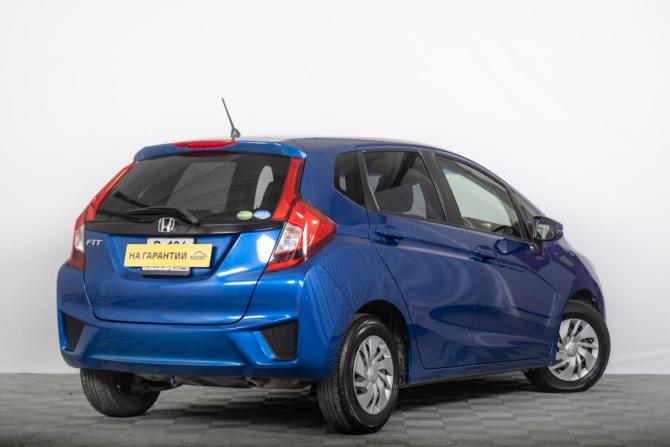 Honda Fit III с пробегом 2013 года, цена 1 099 000 рублей, 86000 км, хэтчбек, Автокод Объявления