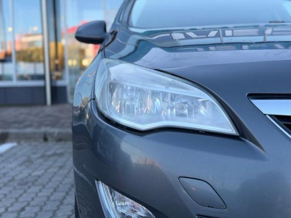 Opel Astra J с пробегом 2011 года, цена 555 000 рублей, 227465 км, хэтчбек, Автокод Объявления