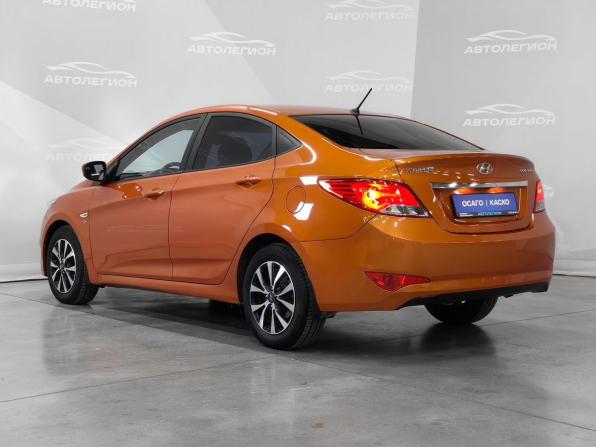 Hyundai Solaris I Рестайлинг с пробегом 2015 года, цена 1 050 000 рублей, 178171 км, седан, Автокод Объявления