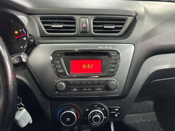 Kia Rio III с пробегом 2015 года, цена 879 000 рублей, 101000 км, хэтчбек, Автокод Объявления