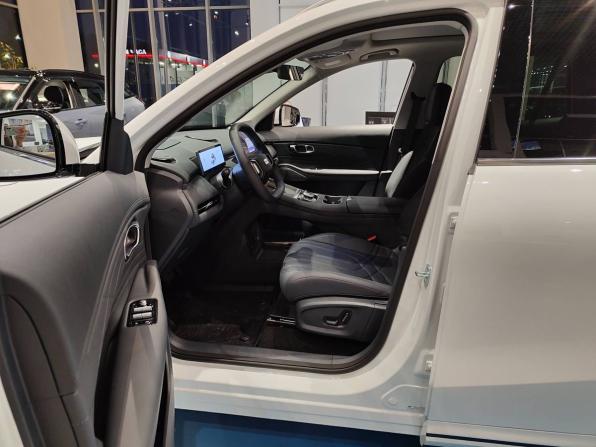 Новый Geely EX5 EM-i 2026 года, цена 3 974 990 рублей, внедорожник, Автокод Объявления