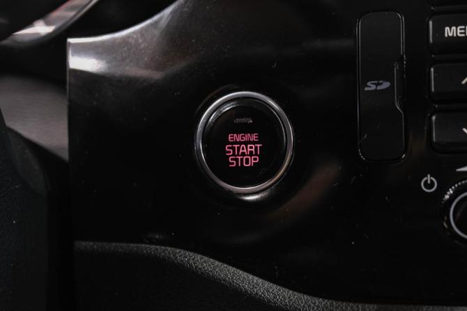 Kia Rio IV с пробегом 2019 года, цена 1 699 000 рублей, 63000 км, хэтчбек, Автокод Объявления