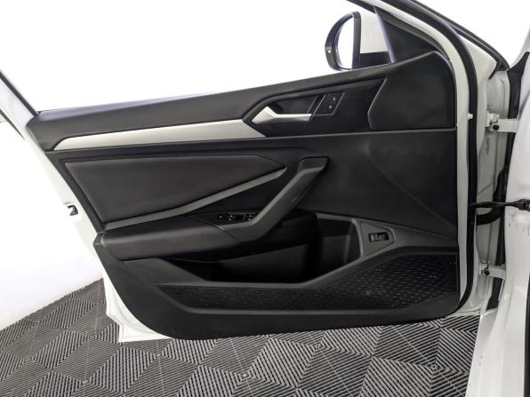 Volkswagen Jetta VII с пробегом 2021 года, цена 1 979 000 рублей, 49577 км, седан, Автокод Объявления